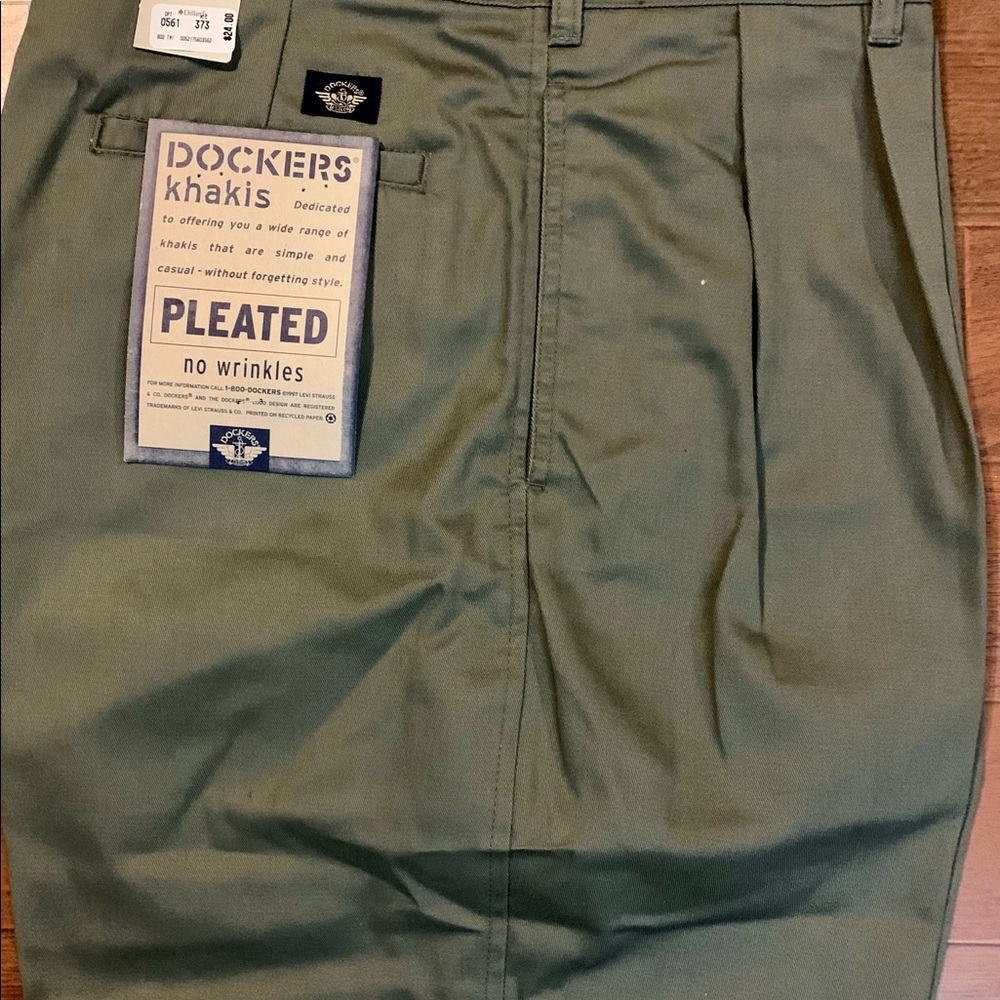 Brand New Dockers khakis Men shorts